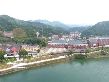 沿江風（fēng）光帶、資江漁晚